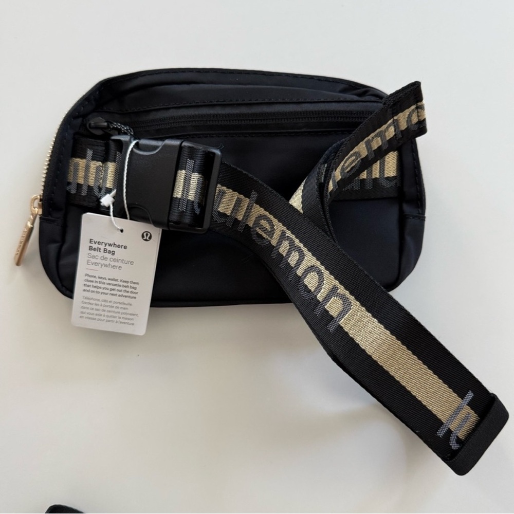 Lululemon everywhere belt bag - Picture 2 of 2